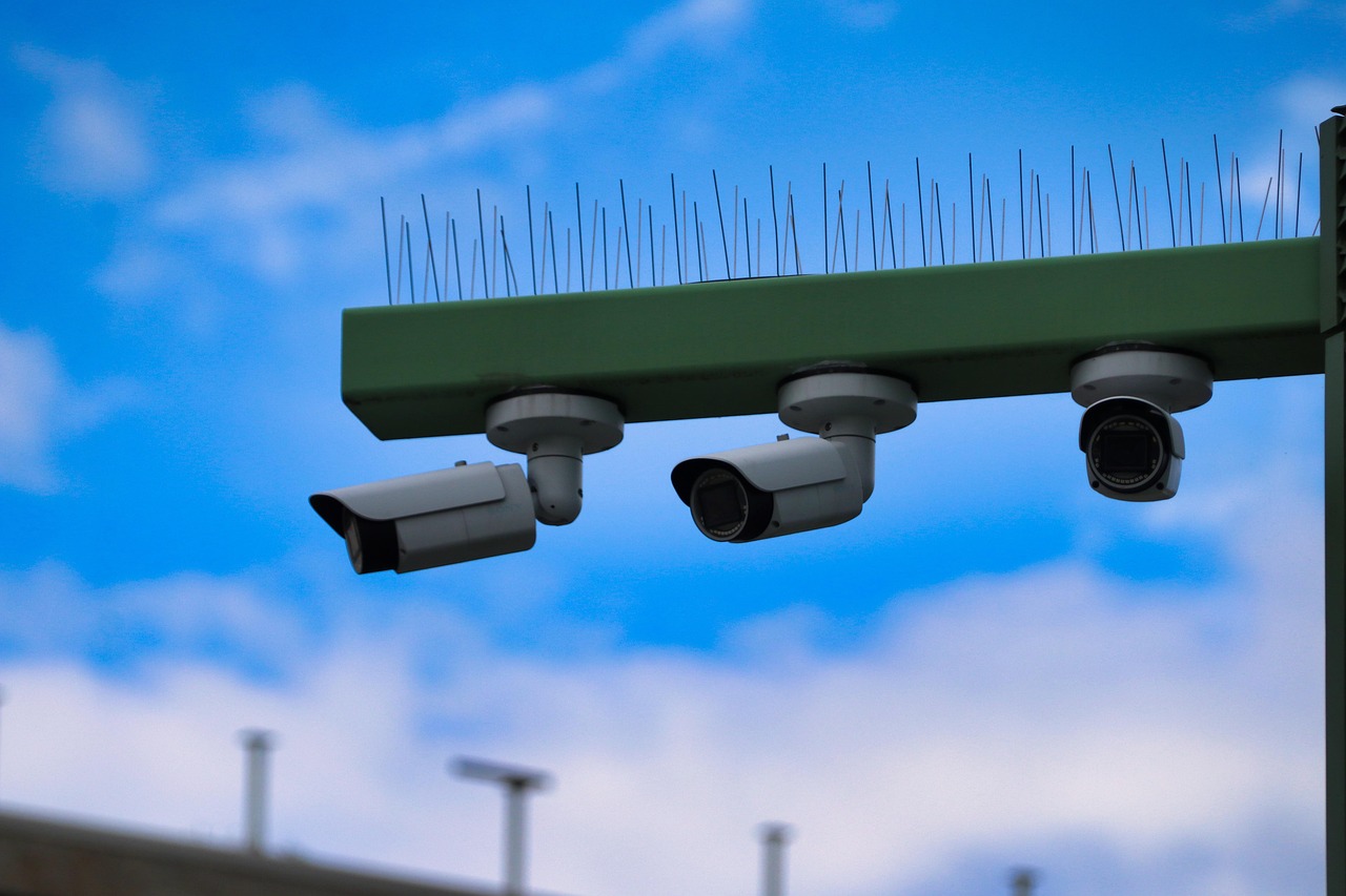 实名抖音号买卖：吧唧生活app详情下载教程